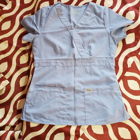 Scrub top - Picture 1 of 6